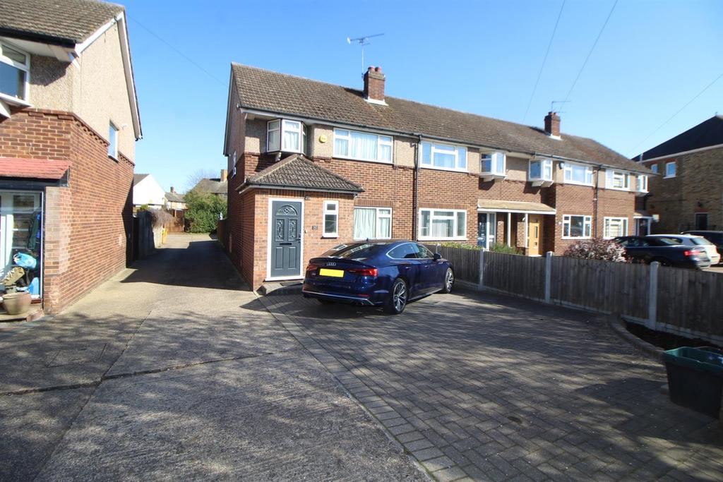 Churchgate, Cheshunt, Waltham Cross 3 bed end of terrace house £448,000