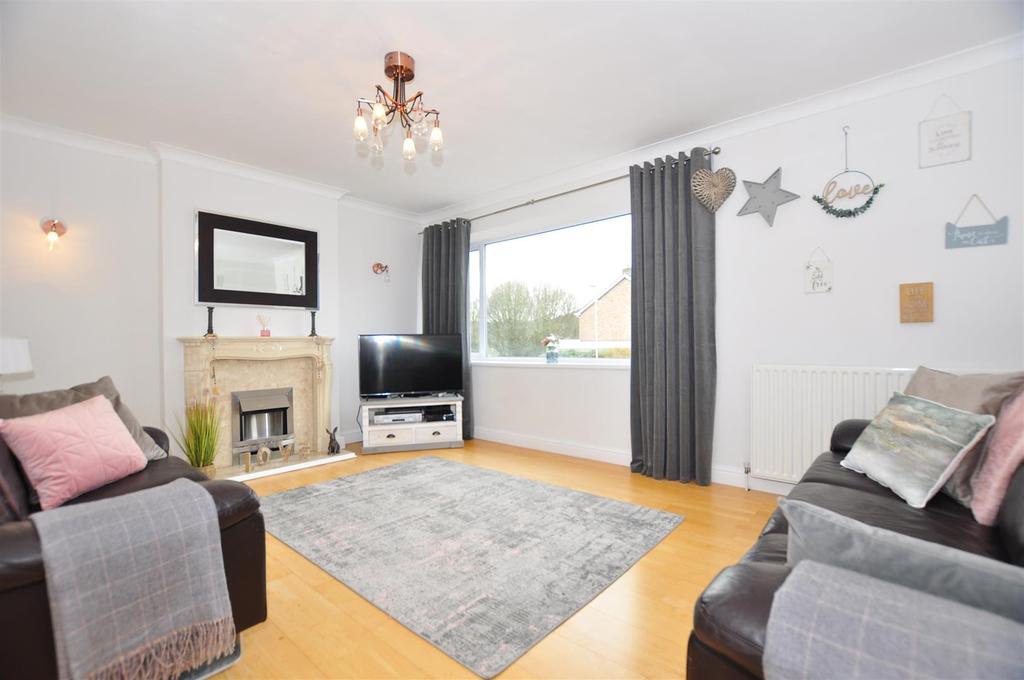 Huntlands Road, Halesowen 3 bed townhouse £260,000