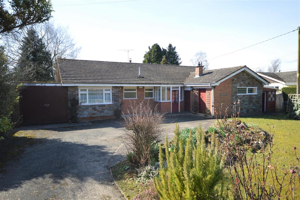 North Road, Kingsland, Leominster 3 bed detached bungalow £415,000