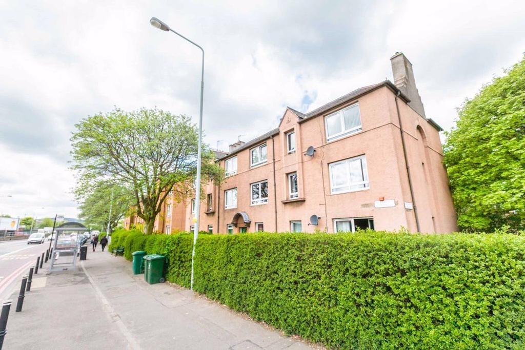 HUTCHISON COTTAGES, EDINBURGH, EH14 1PY 2 bed flat £750 pcm (£173 pw)