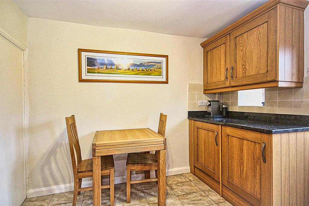 26 Thornhill Street - Kitchen Dine pt3 3.jpg