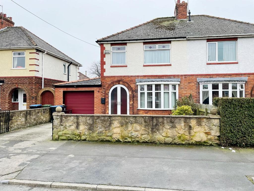 Brooklands, Auckland 3 bed semidetached house £550 pcm (£127 pw)