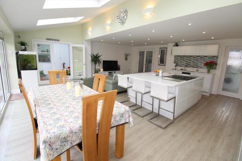 6 Hardy Drive, Hardingstone, Northampton, NN4 6UX