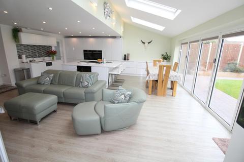 6 Hardy Drive, Hardingstone, Northampton, NN4 6UX