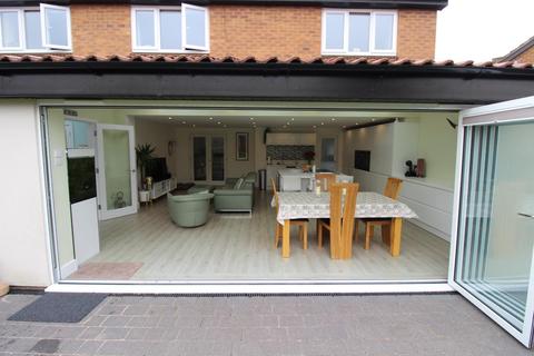 6 Hardy Drive, Hardingstone, Northampton, NN4 6UX