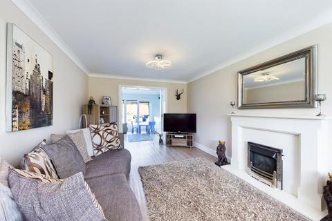 6 Hardy Drive, Hardingstone, Northampton, NN4 6UX