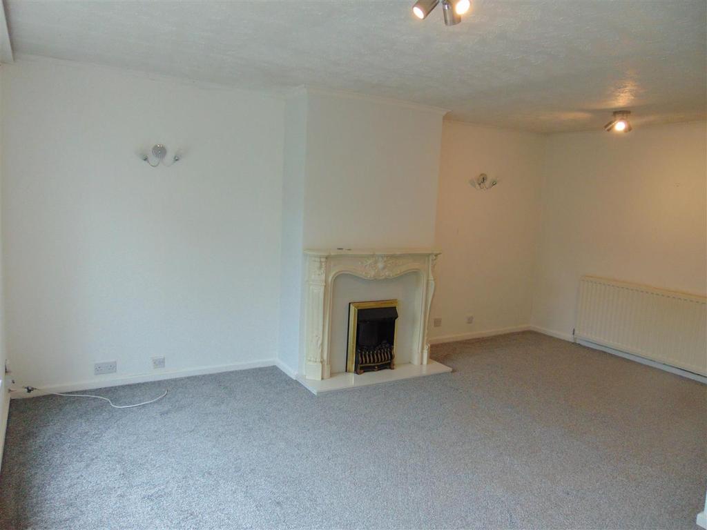Whetstone Lane, Aldridge 3 bed detached bungalow £1,150 pcm (£265 pw)