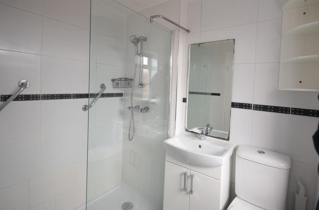 Modern shower room image 2 of 2