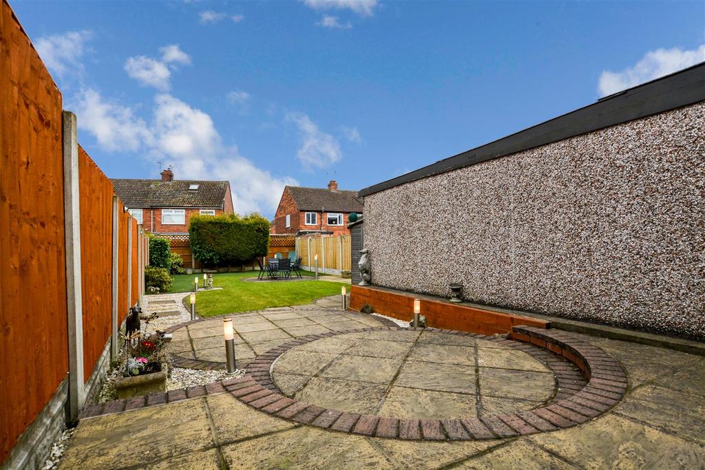 Priory Road, Scunthorpe 2 bed semidetached house £128,950