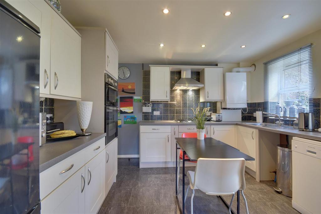Breakfasting Kitchen