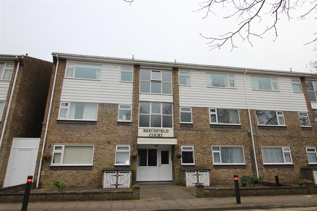 Apt. 5 Beechfield Court, off College Street, Grimsby 2 bed apartment