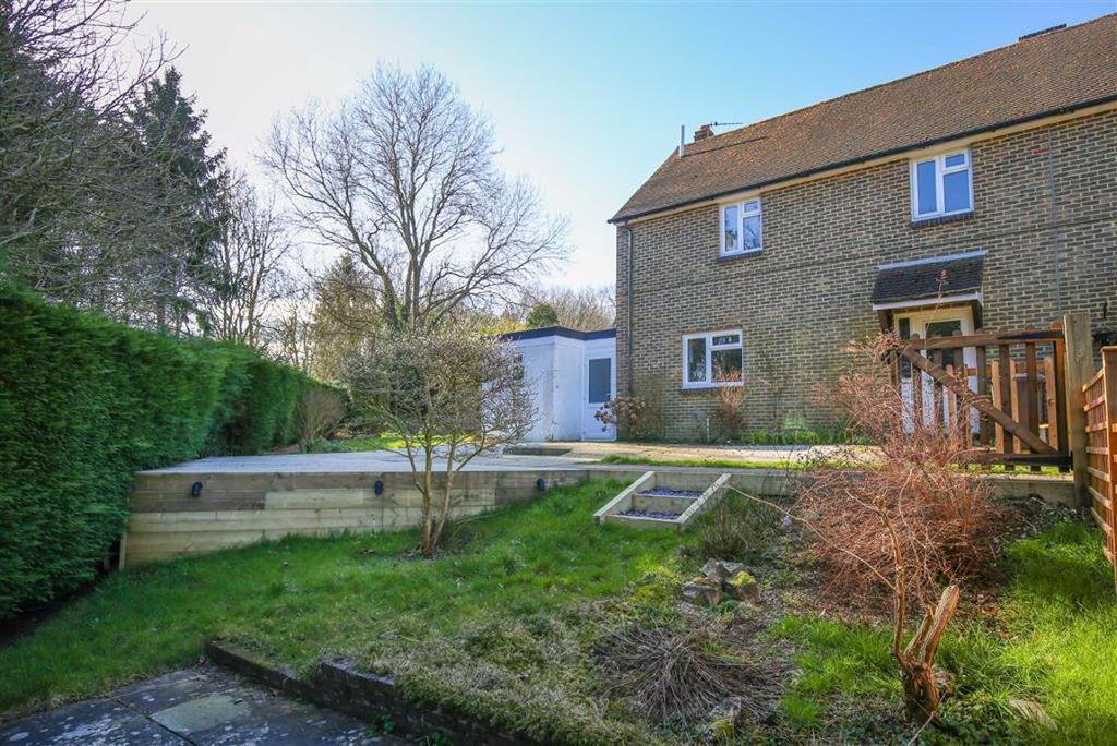 Stansted, Kent 3 bed semidetached house £450,000