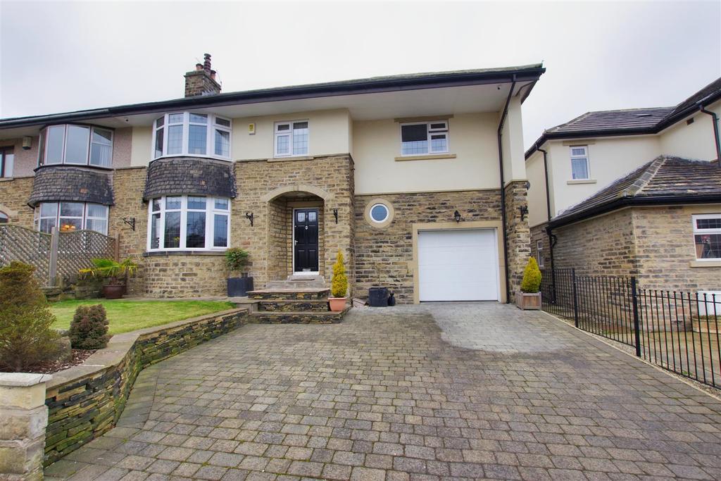 Knowle Top Drive, Lightcliffe 4 bed semidetached house £475,000