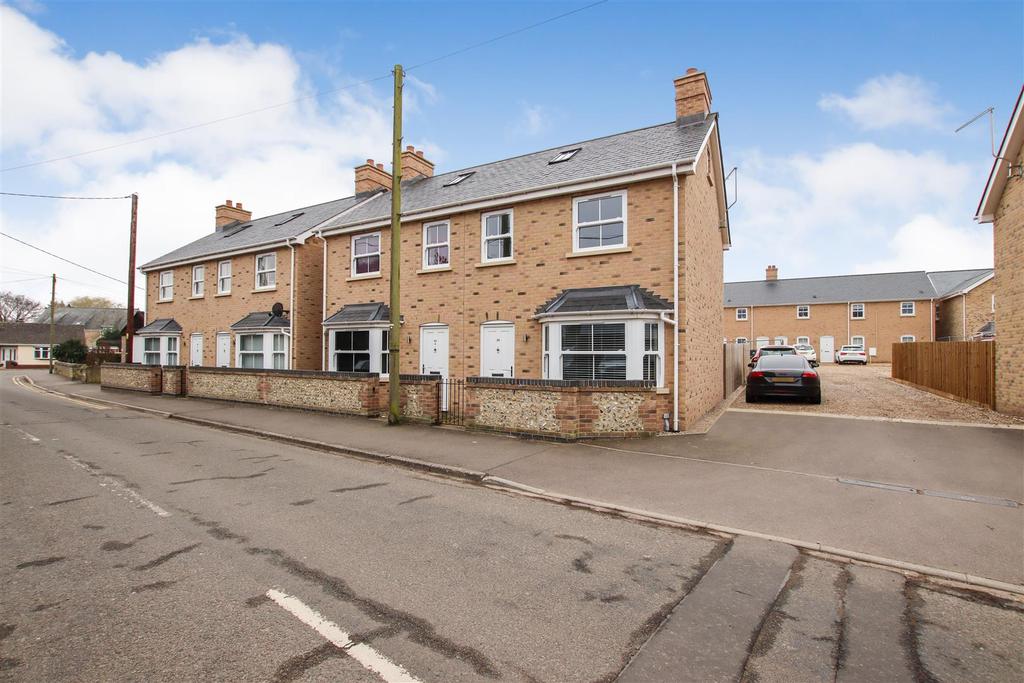Paddock Street, Soham, Ely 3 bed terraced house £350,000