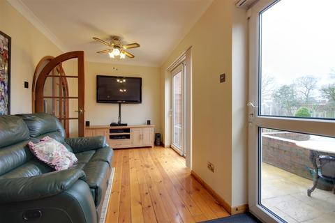 37 Dene Road, Cottingham, HU16 5PD