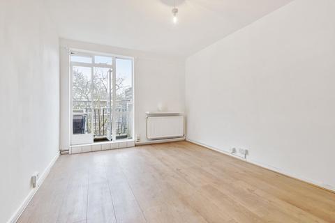 Flat 17, Lynton House Hallfield Estate, London, W2 6EW