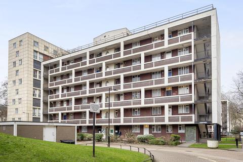 Flat 17, Lynton House Hallfield Estate, London, W2 6EW