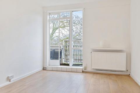 Flat 17, Lynton House Hallfield Estate, London, W2 6EW