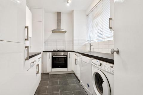 Flat 17, Lynton House Hallfield Estate, London, W2 6EW