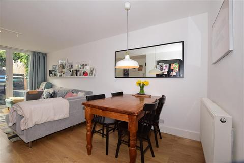 28 Hollywoods, Croydon, CR0 9JG