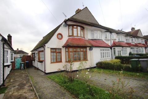 7 Manor Close, London, NW9 9HD