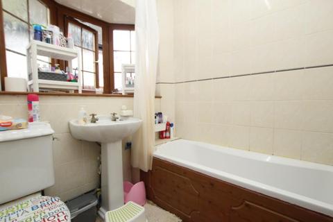 7 Manor Close, London, NW9 9HD