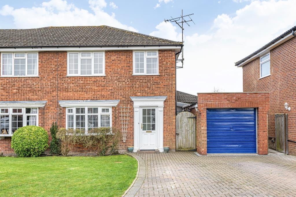Anstey Brook, Weston Turville, HP22 3 bed semidetached house £498,750