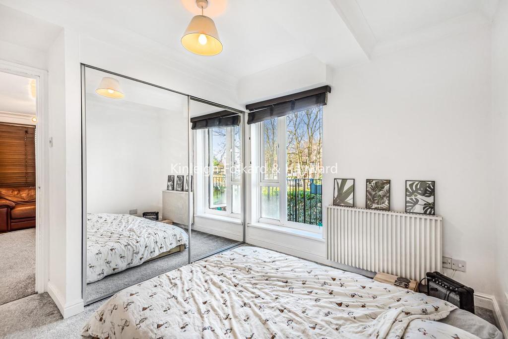 The Alders, West Wickham 1 bed flat £225,000