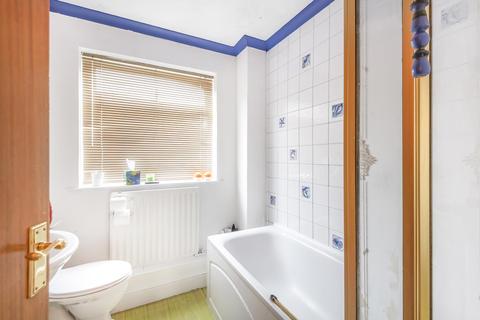 3 Alderley Close, Carterton, OX18 3QP
