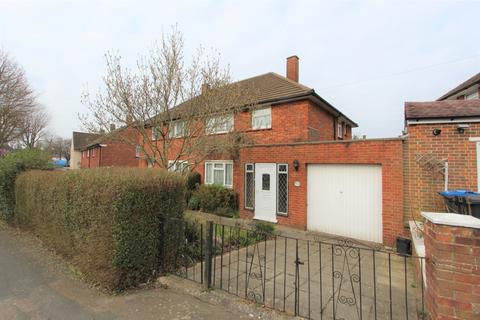 111 Arnhem Drive, New Addington, Croydon, CR0 0EF
