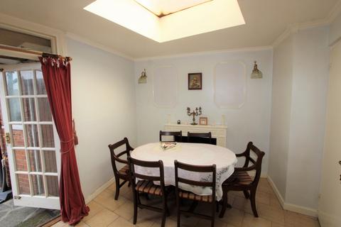 111 Arnhem Drive, New Addington, Croydon, CR0 0EF