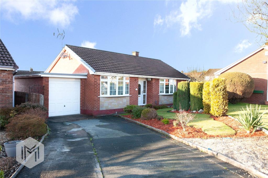 Dewhurst Road, Harwood, Bolton, BL2 2 bed bungalow £265,000