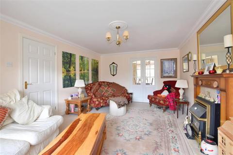 15 Colonel Stephens Way, Tenterden, TN30 6EW