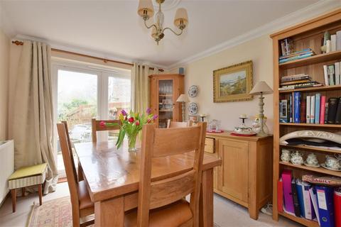 15 Colonel Stephens Way, Tenterden, TN30 6EW