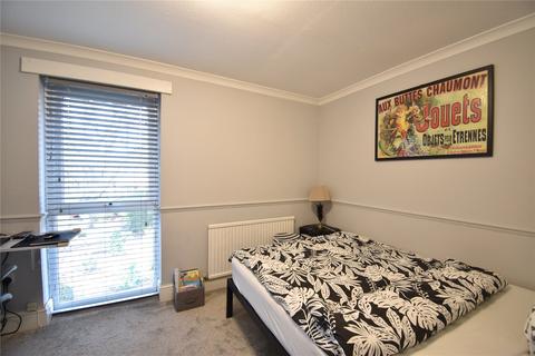 18 Maple Close, Ash Vale, Aldershot, GU12 5JZ