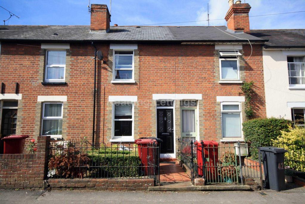 Cardigan Road, Reading 2 bed terraced house £975 pcm (£225 pw)