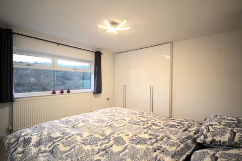 13 Cooperfields, Luddendenfoot, Halifax, HX2 6AT
