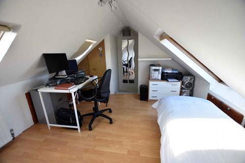 35 Denison Road, Feltham, TW13 4QE