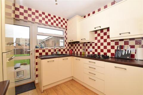 25 Denesway, Meopham, Gravesend, DA13 0EA