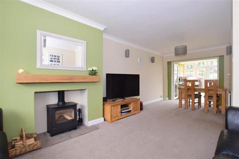 25 Denesway, Meopham, Gravesend, DA13 0EA