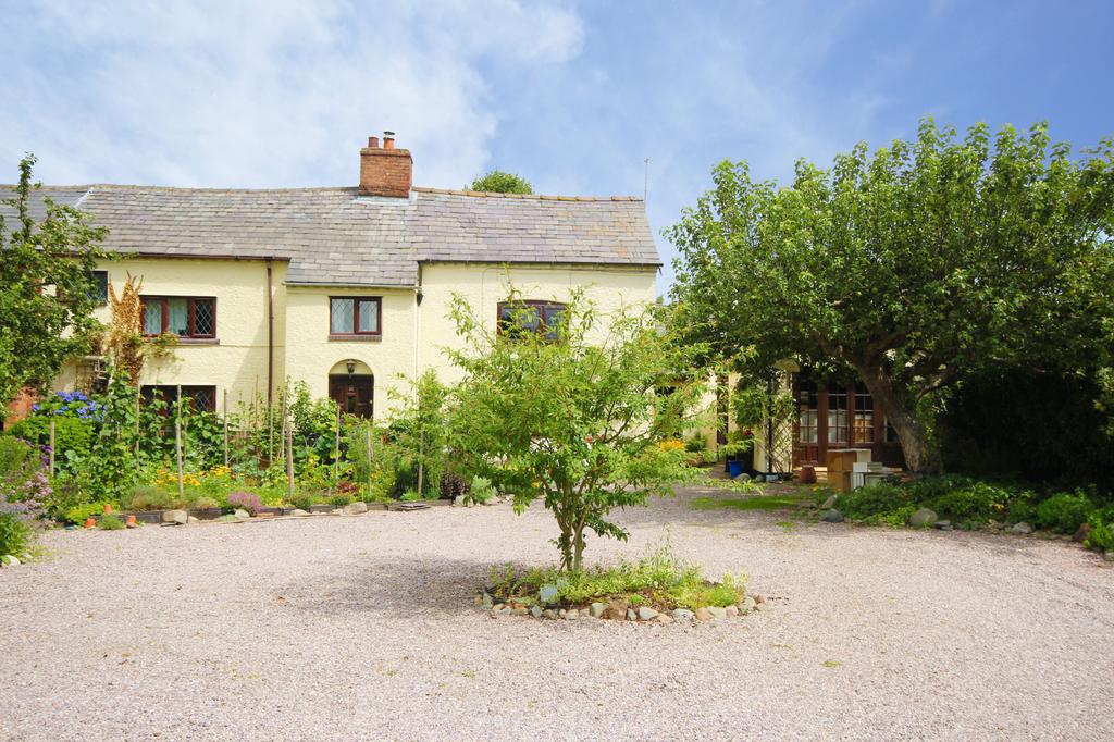 Church Lane, Weaverham, CW8 3 bed cottage £325,000