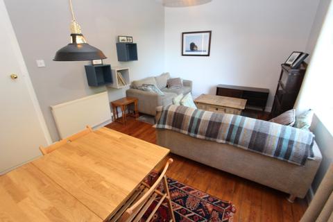2 bedroom flat to rent - Carrick Knowe Gardens, Carrick Knowe, Edinburgh, EH12