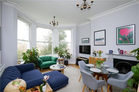 2 bedroom flat to rent, Renshaw Court, 157 Church Road, SW19