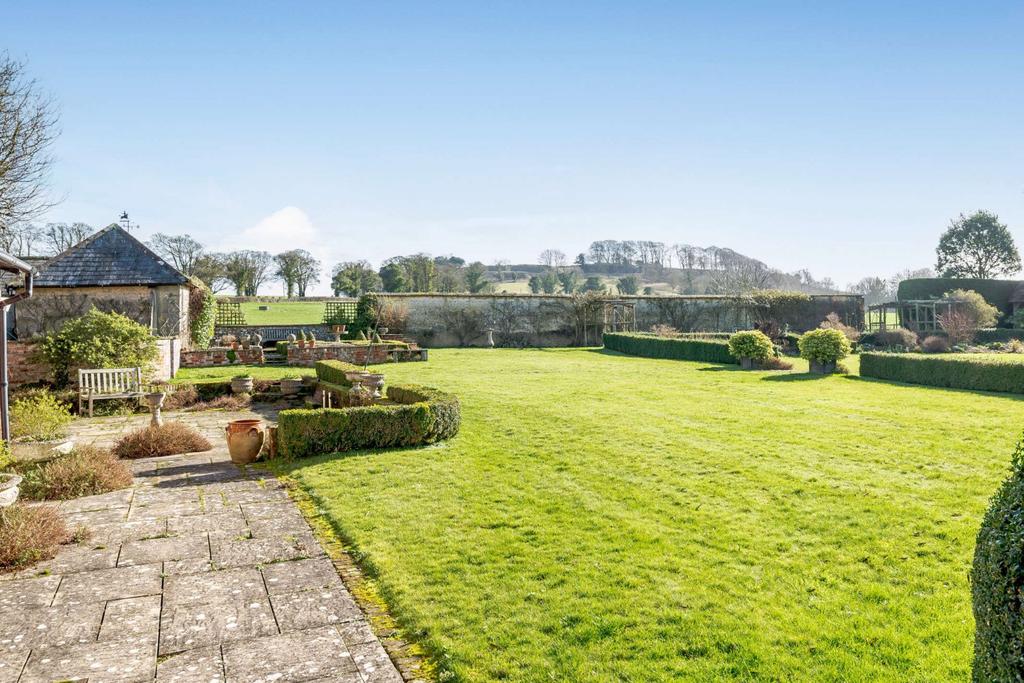Lawned Garden