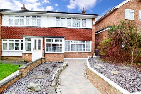 30 Lyndhurst Way, Istead Rise, Gravesend, DA13 9EW