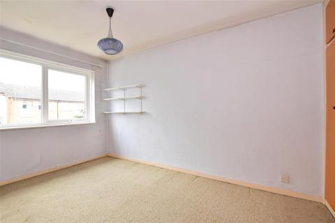 17 Ford End, Woodford Green, IG8 0EG
