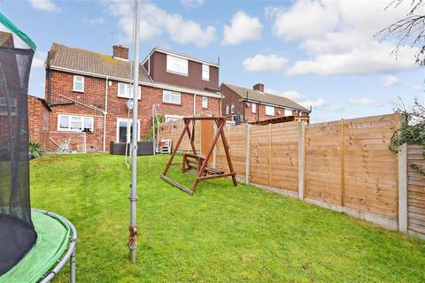 18 Chiltern Road, Northfleet, Gravesend, DA11 8NR