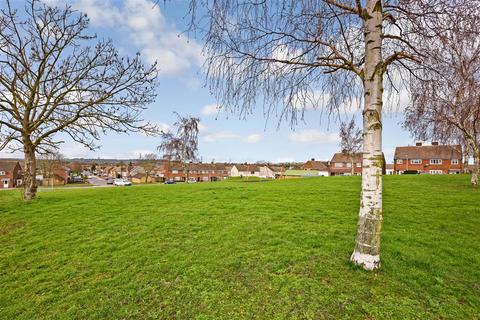 18 Chiltern Road, Northfleet, Gravesend, DA11 8NR