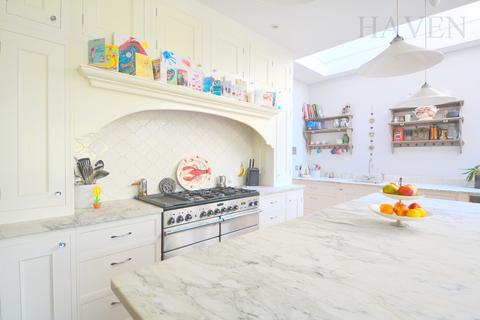41 Rosebery Road, London, N10 2LE