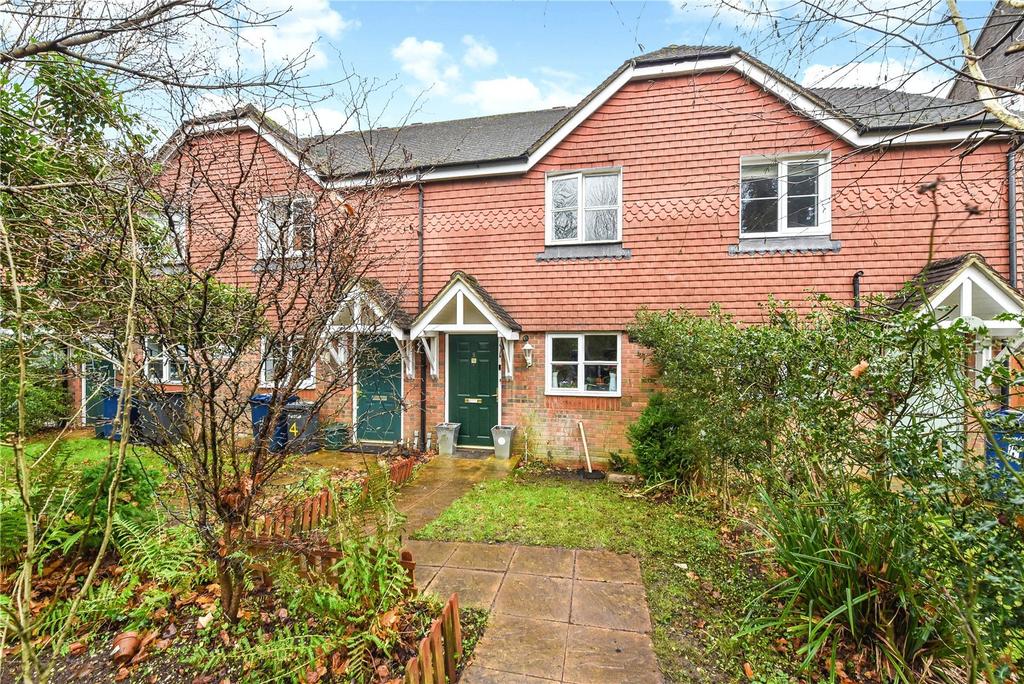 Tilford Road, Hindhead, Surrey 2 bed terraced house £299,000